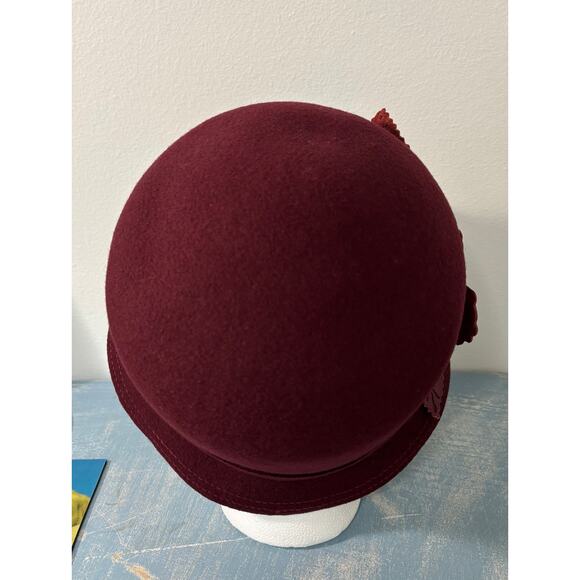 Vtg Banash Boston Maroon Wool Cloche Hat Leather Flower Accent Dark Academia main image 4